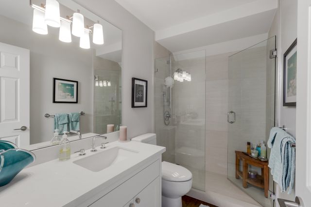 60883 at 101 - 223 Keith Road E, North Vancouver