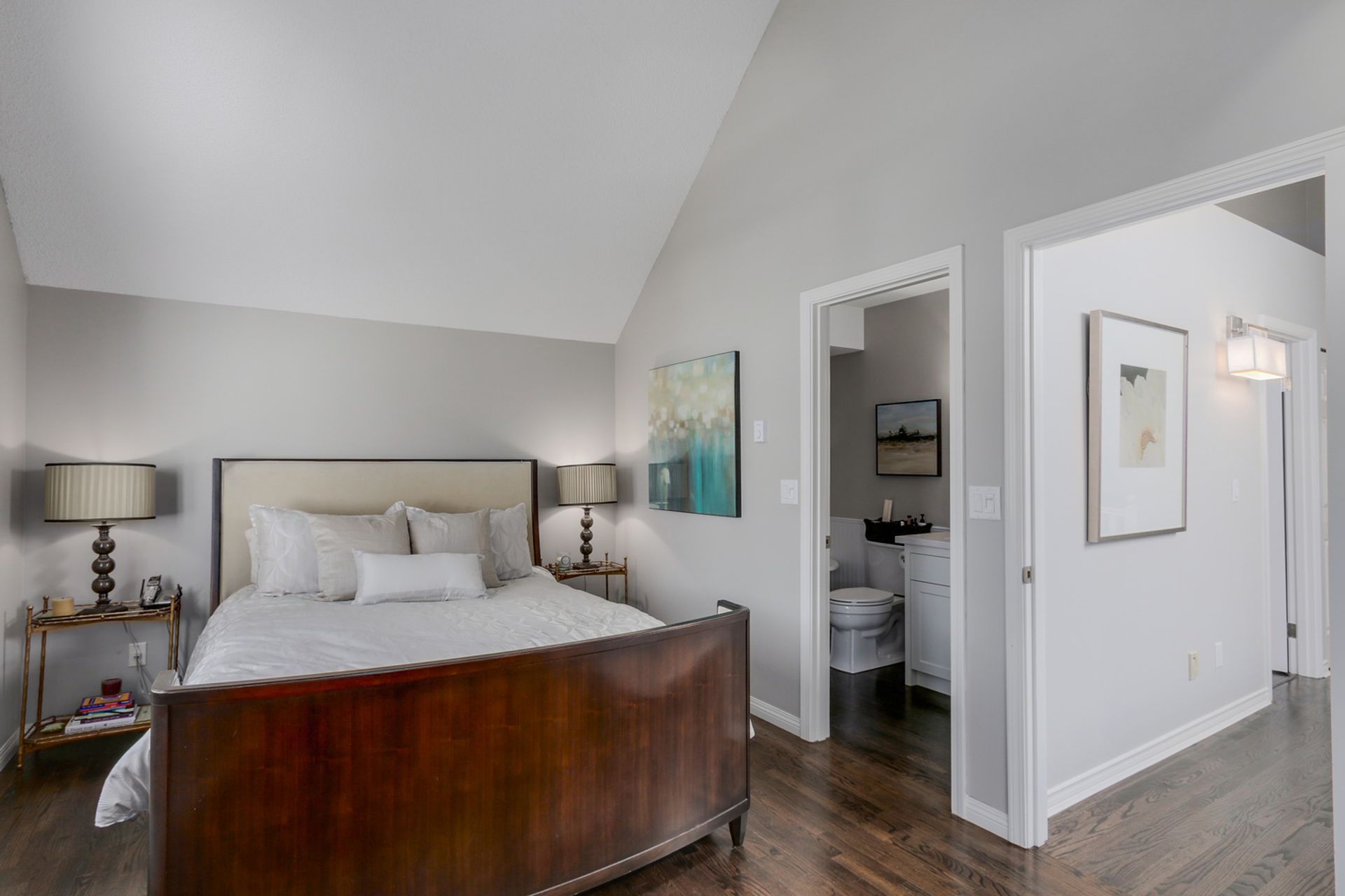 60871 at 101 - 223 Keith Road E, North Vancouver