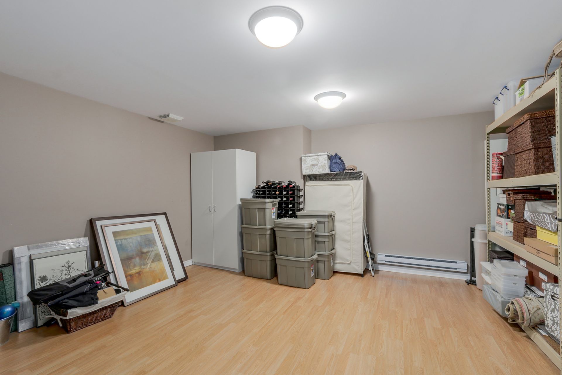 60889 at 101 - 223 Keith Road E, North Vancouver