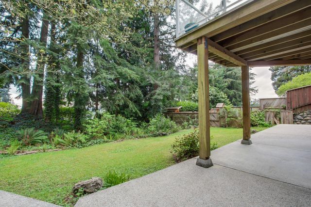 60989 at 851 Prospect Avenue, North Vancouver
