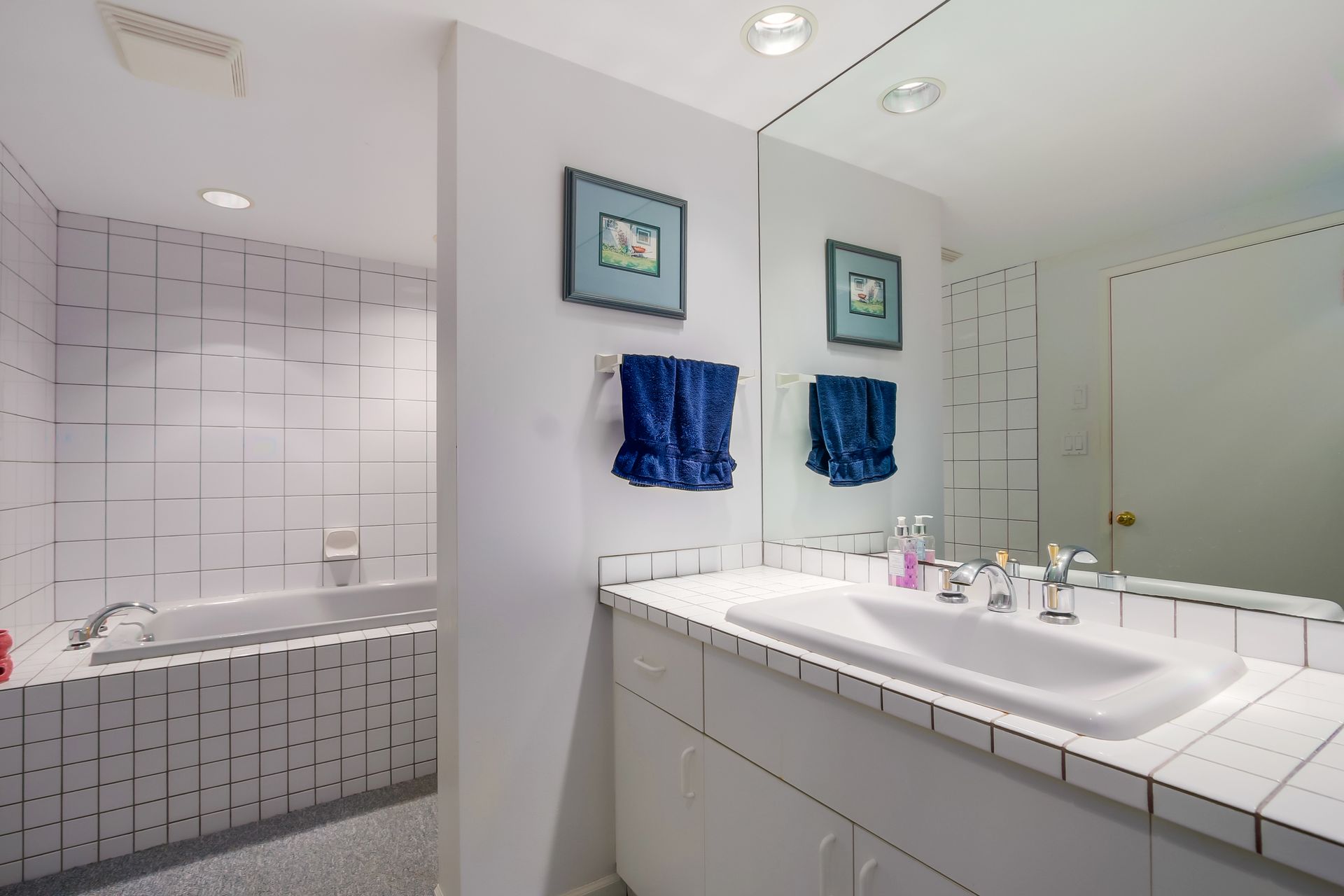 60986 at 851 Prospect Avenue, North Vancouver