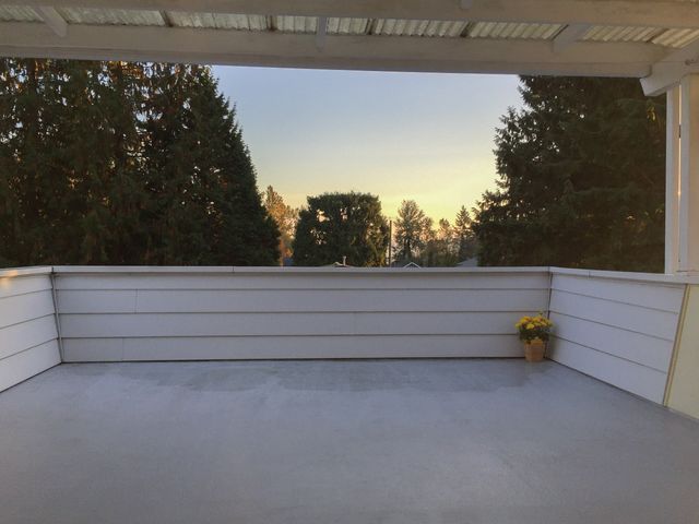 61197 at 727 21st Street W, North Vancouver