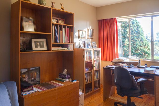 61206 at 727 21st Street W, North Vancouver