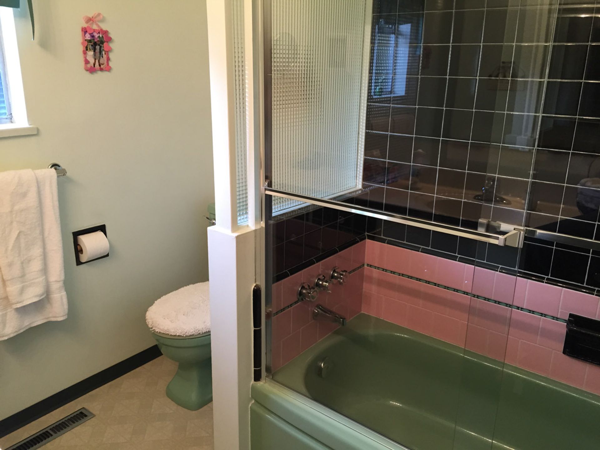 61209 at 727 21st Street W, North Vancouver