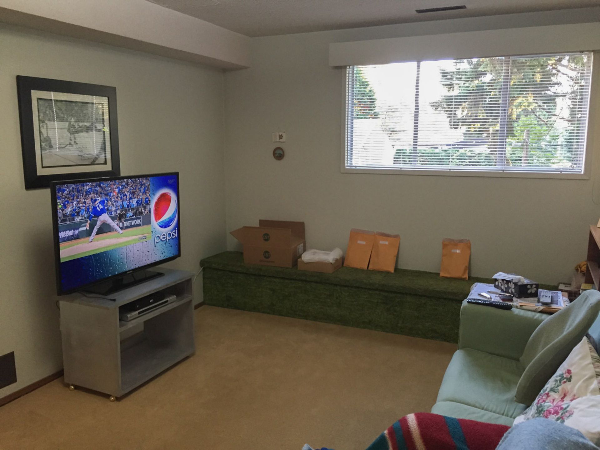 61215 at 727 21st Street W, North Vancouver