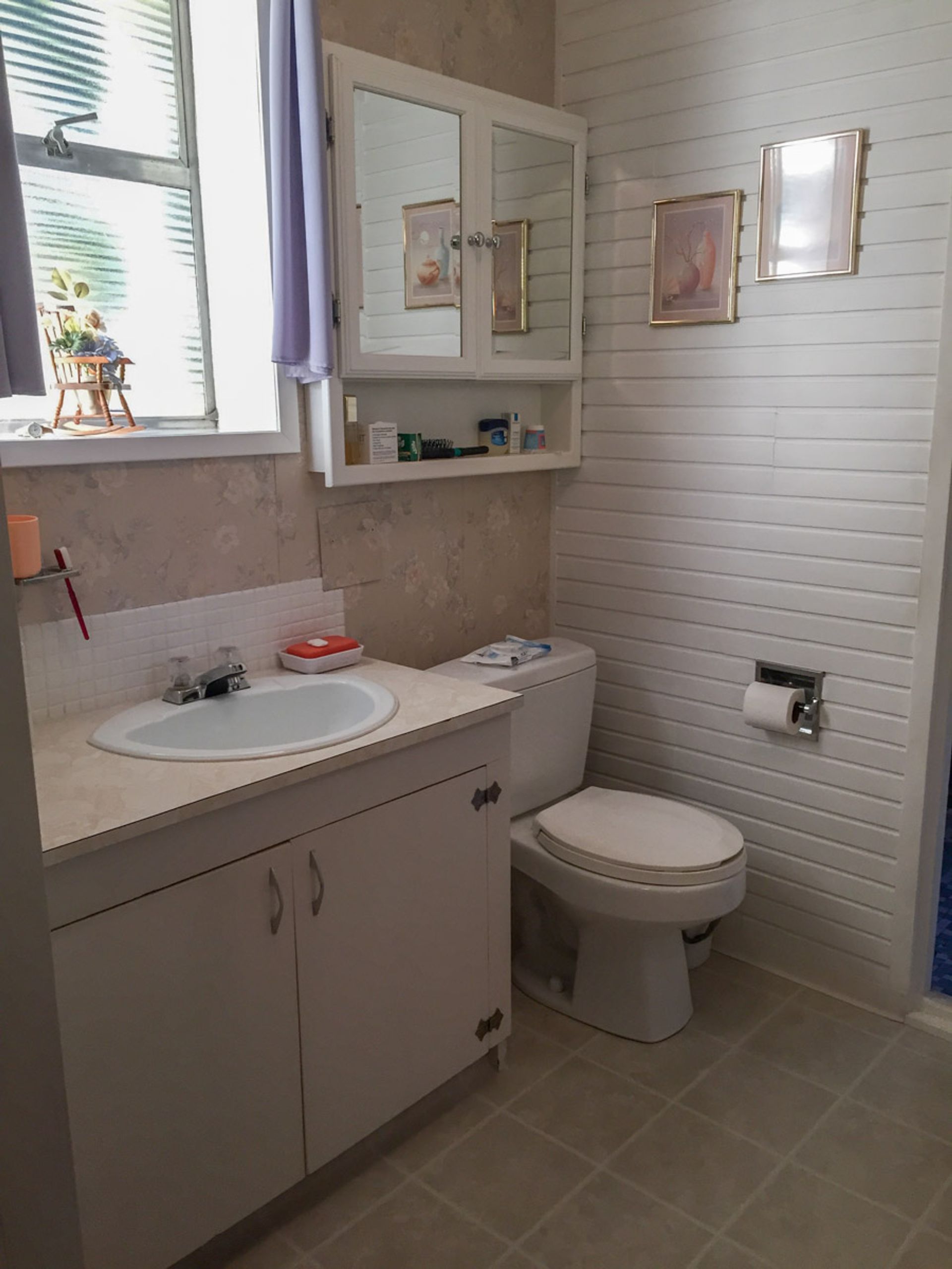 61221 at 727 21st Street W, North Vancouver