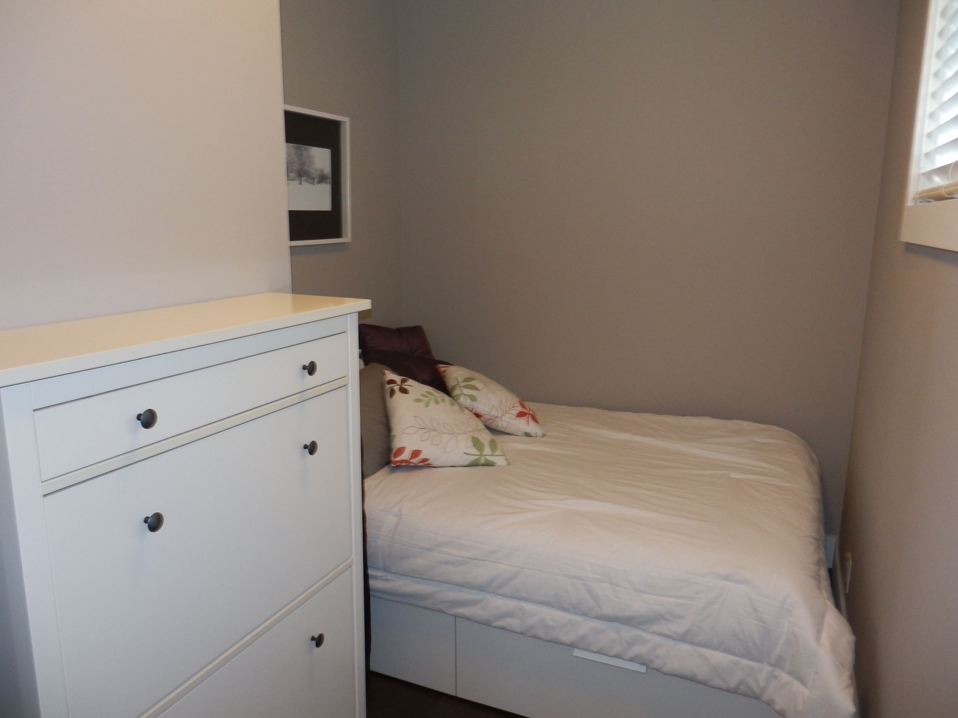 61274 at 231 27th Street E, North Vancouver