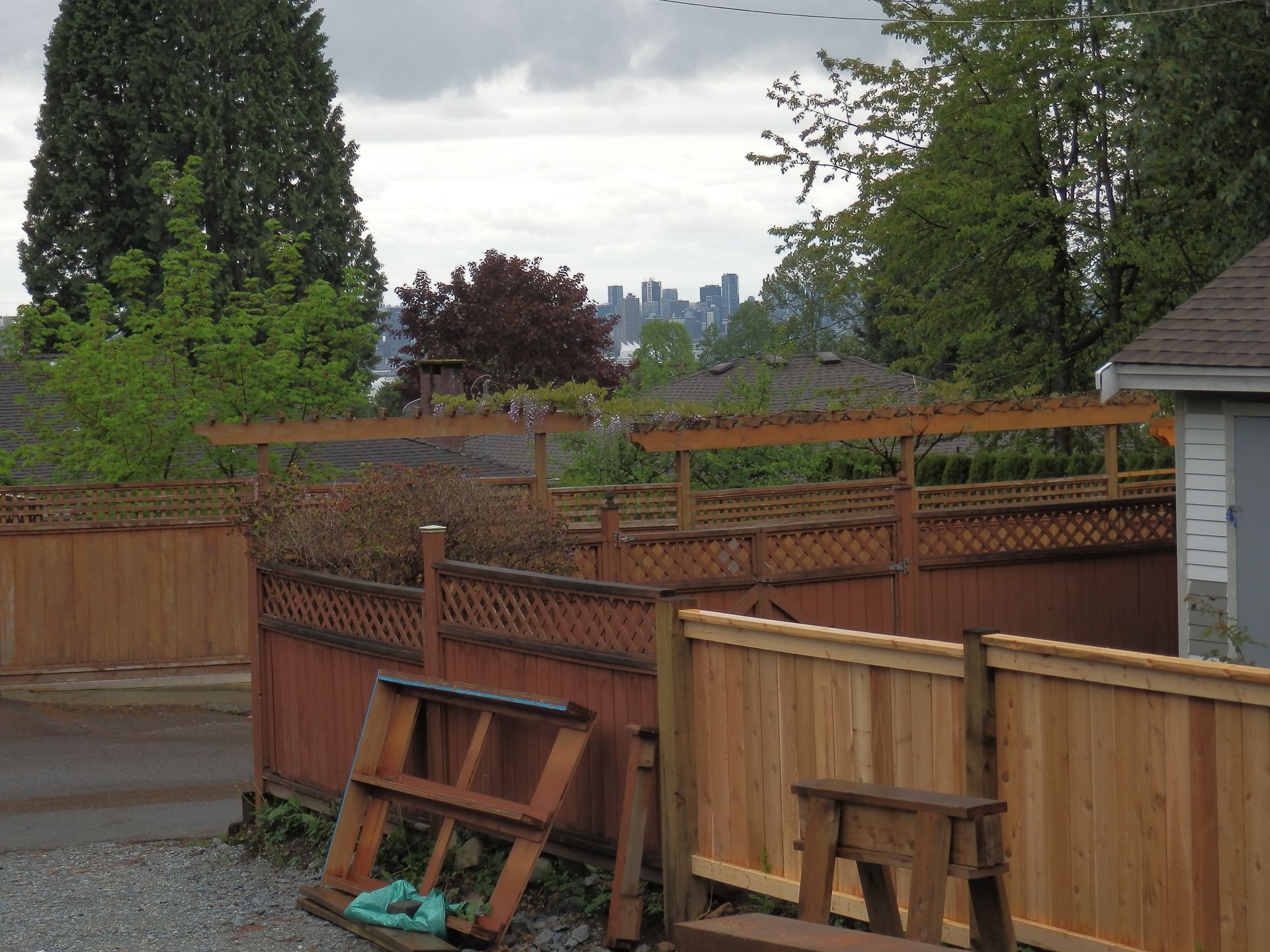 61292 at 231 27th Street E, North Vancouver