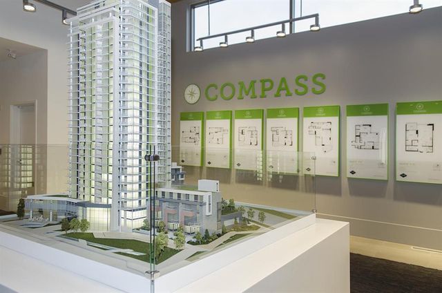 61370 at 902 - 680 Seylynn Crescent, North Vancouver