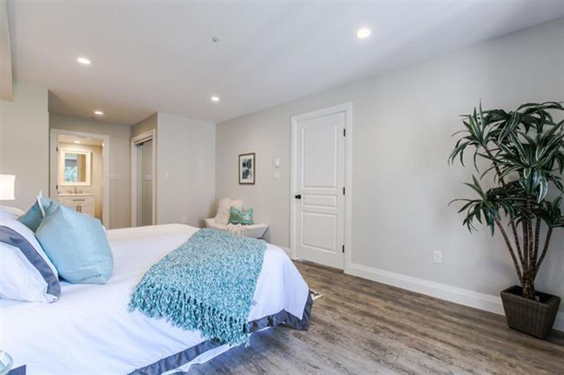 61404 at 103 - 1140 Strathaven Drive, North Vancouver