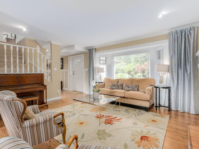 61436 at 697 Braemar Road E, North Vancouver