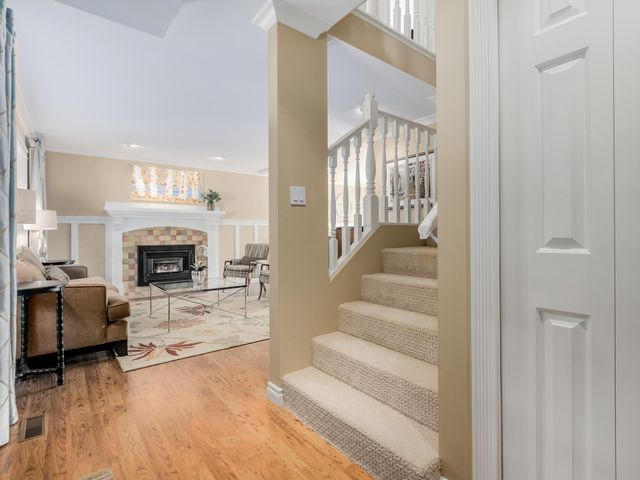 61494 at 697 Braemar Road E, North Vancouver