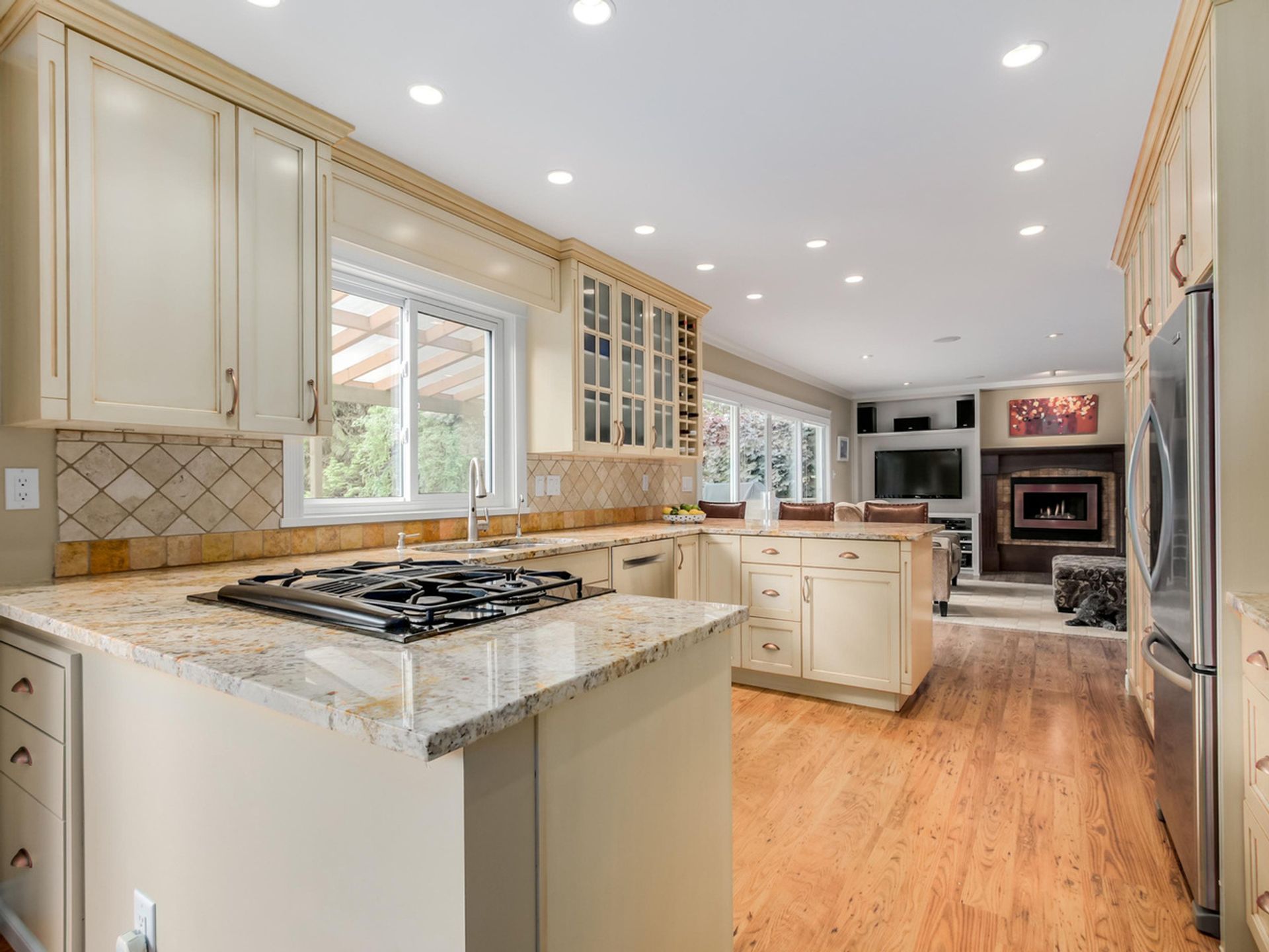 61442 at 697 Braemar Road E, North Vancouver