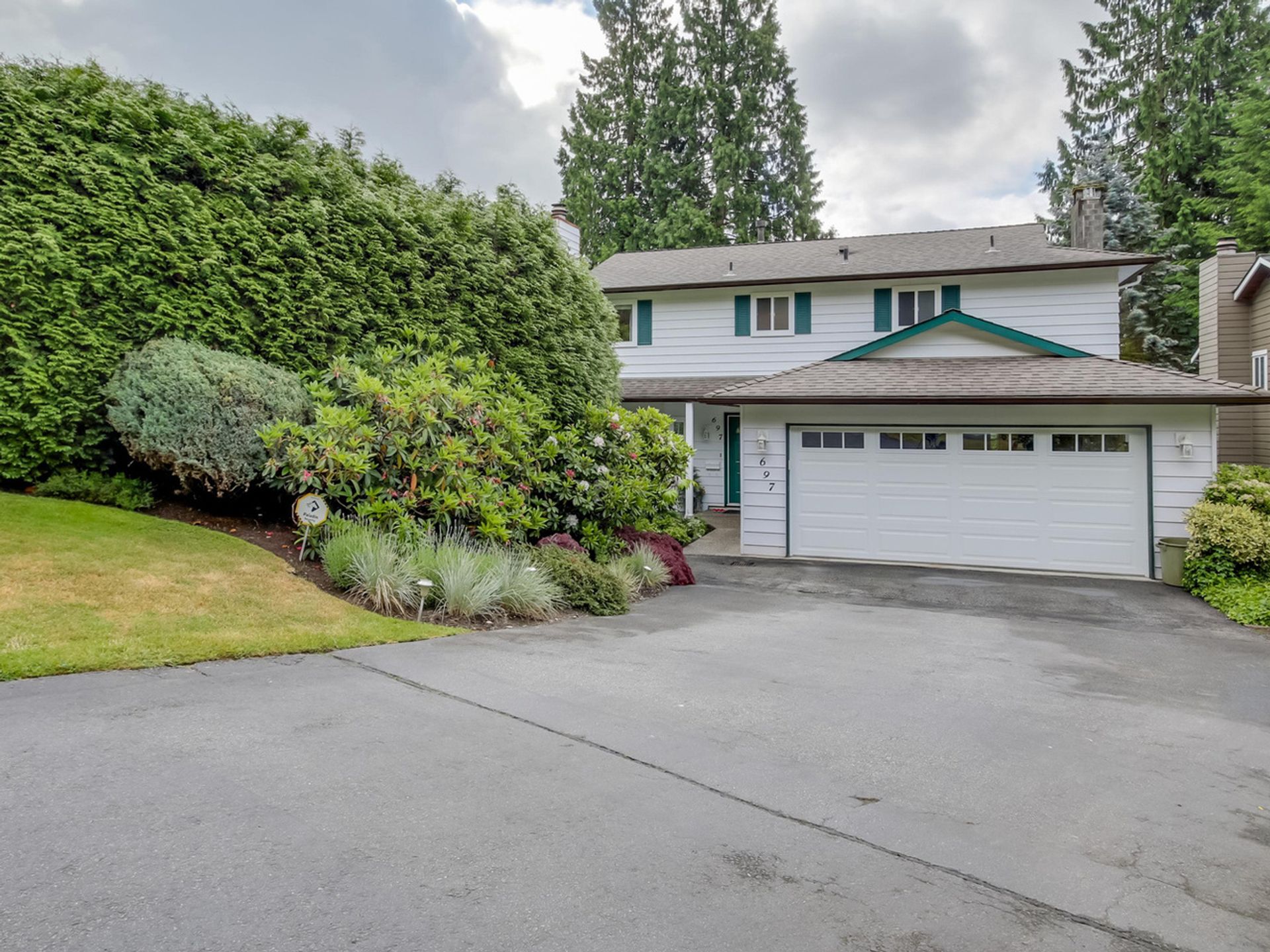 61490 at 697 Braemar Road E, North Vancouver