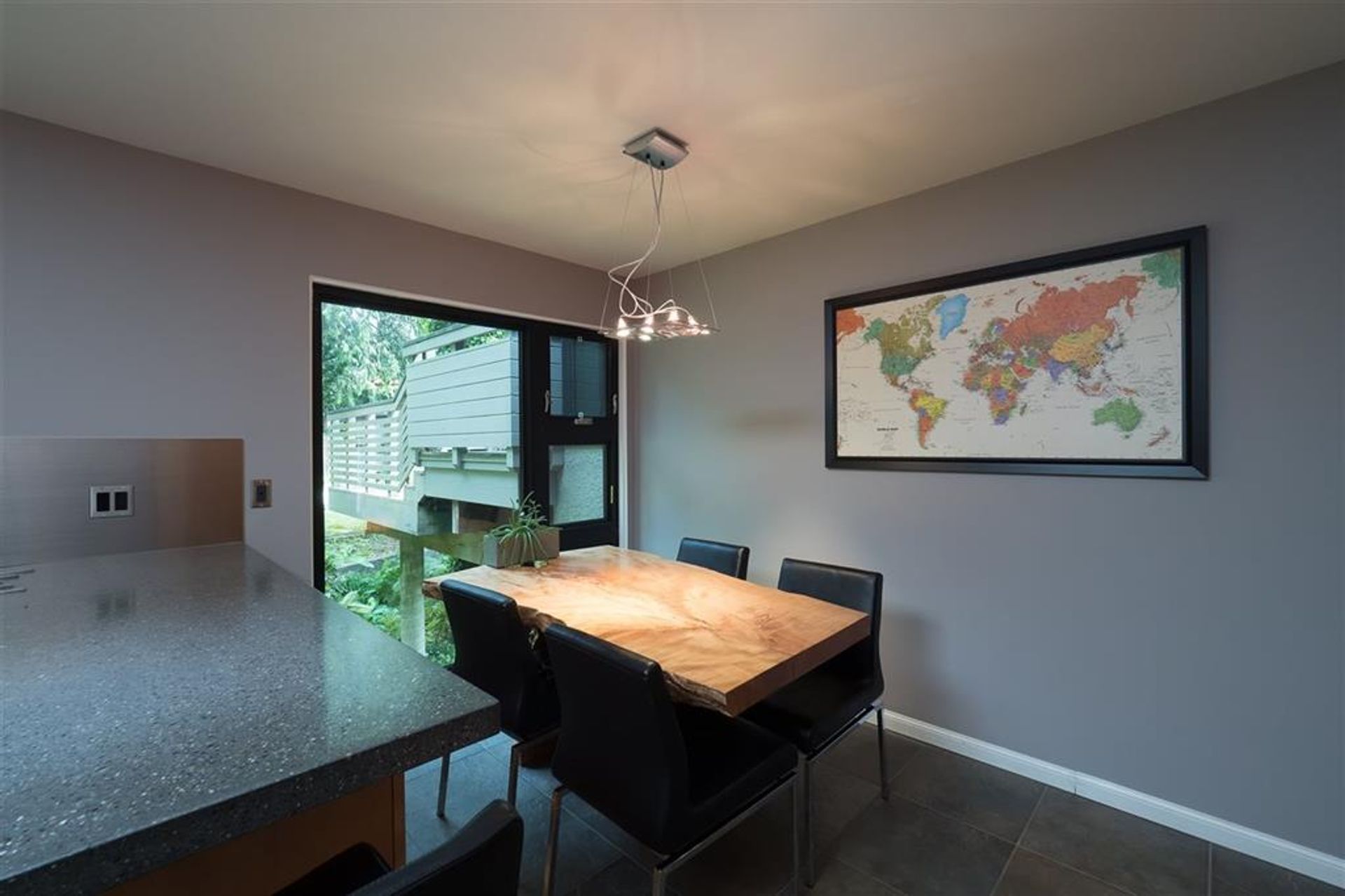 61651 at 3333 Chaucer Avenue, North Vancouver