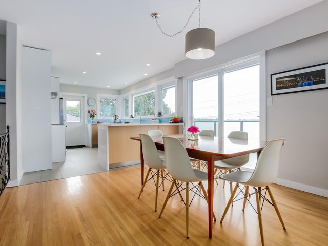 61708 at 828 4th Street E, North Vancouver