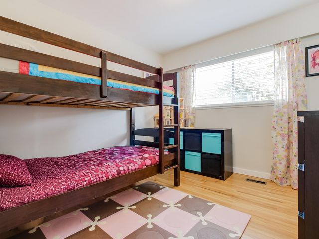 61729 at 828 4th Street E, North Vancouver