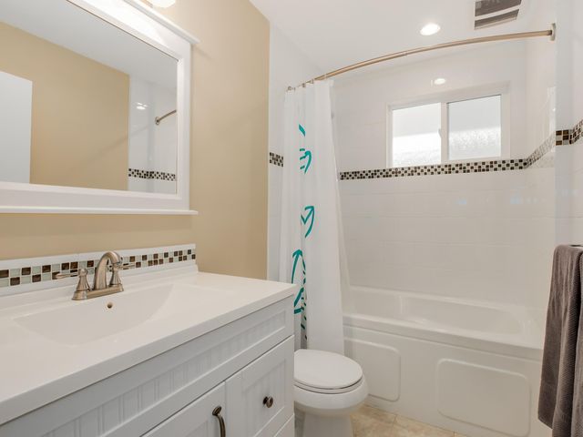 61744 at 828 4th Street E, North Vancouver