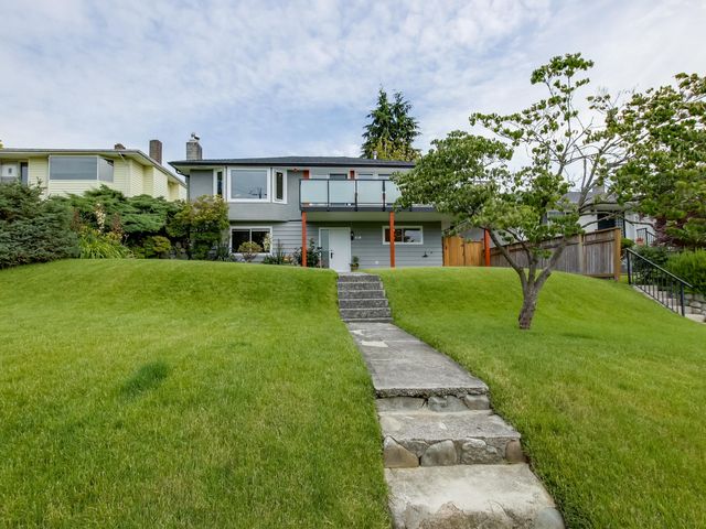 61750 at 828 4th Street E, North Vancouver