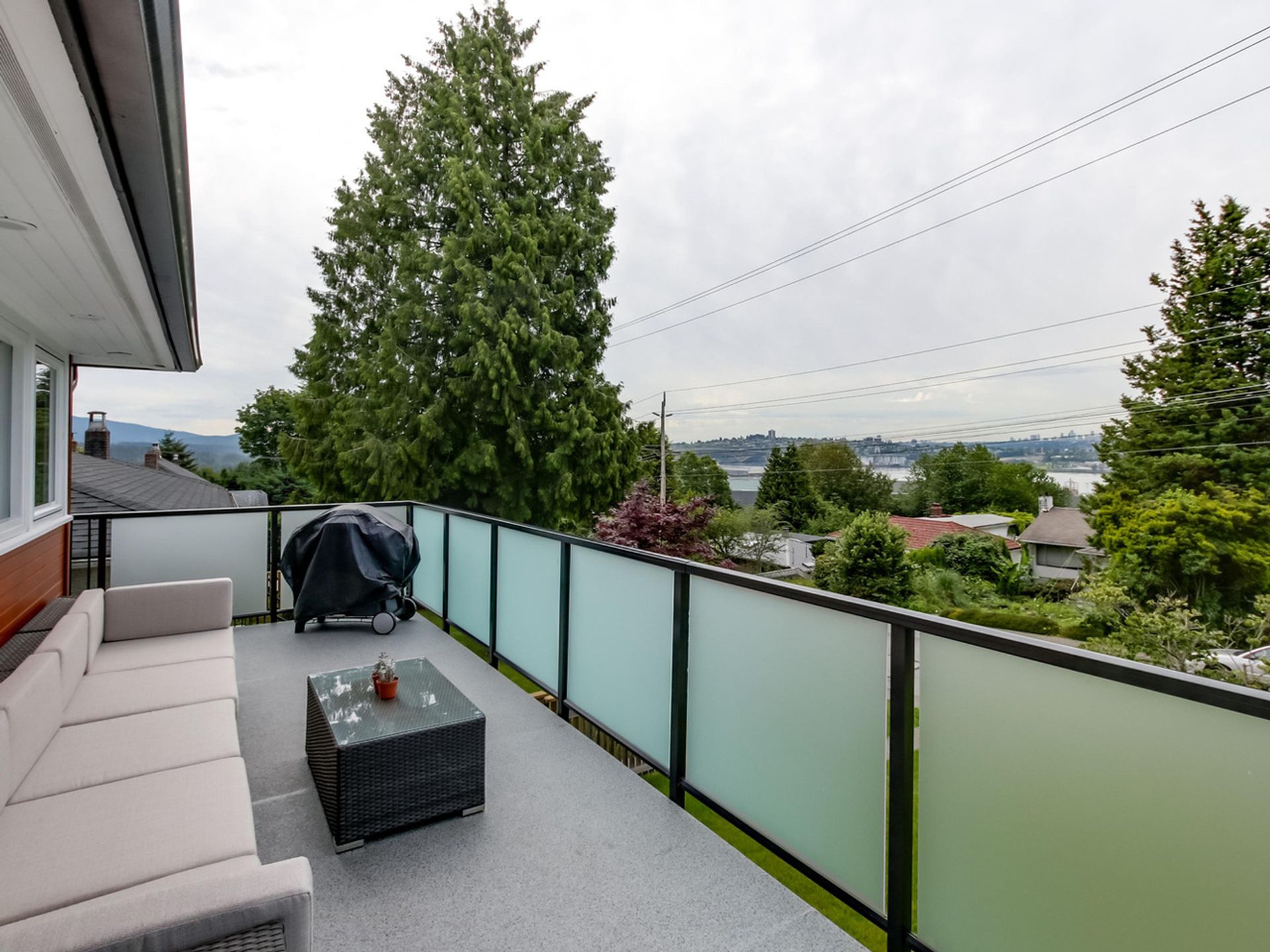 61720 at 828 4th Street E, North Vancouver