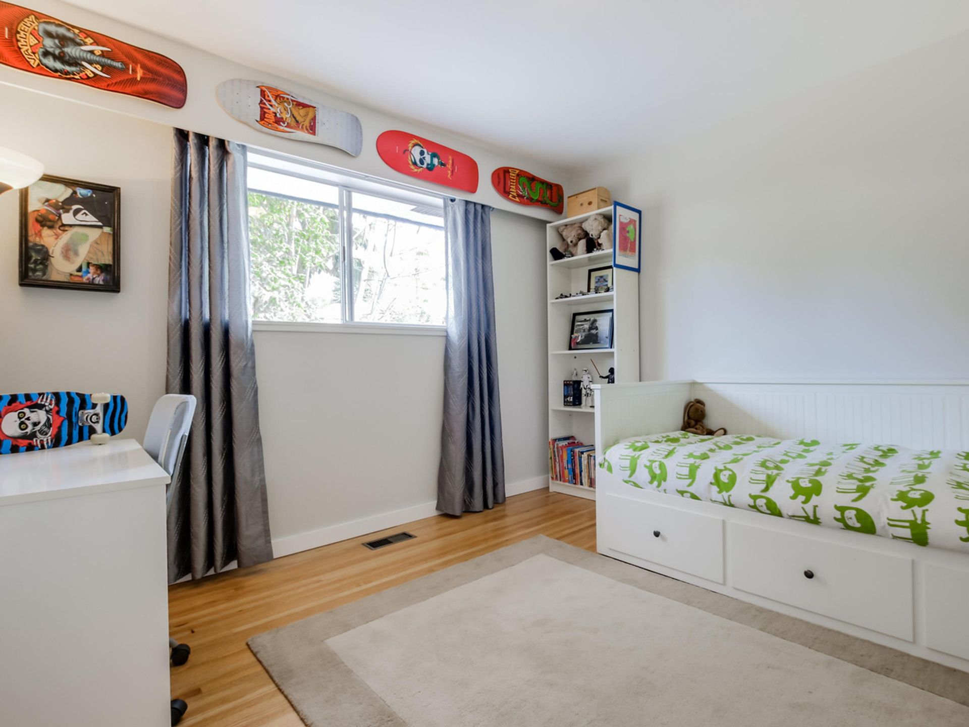 61732 at 828 4th Street E, North Vancouver