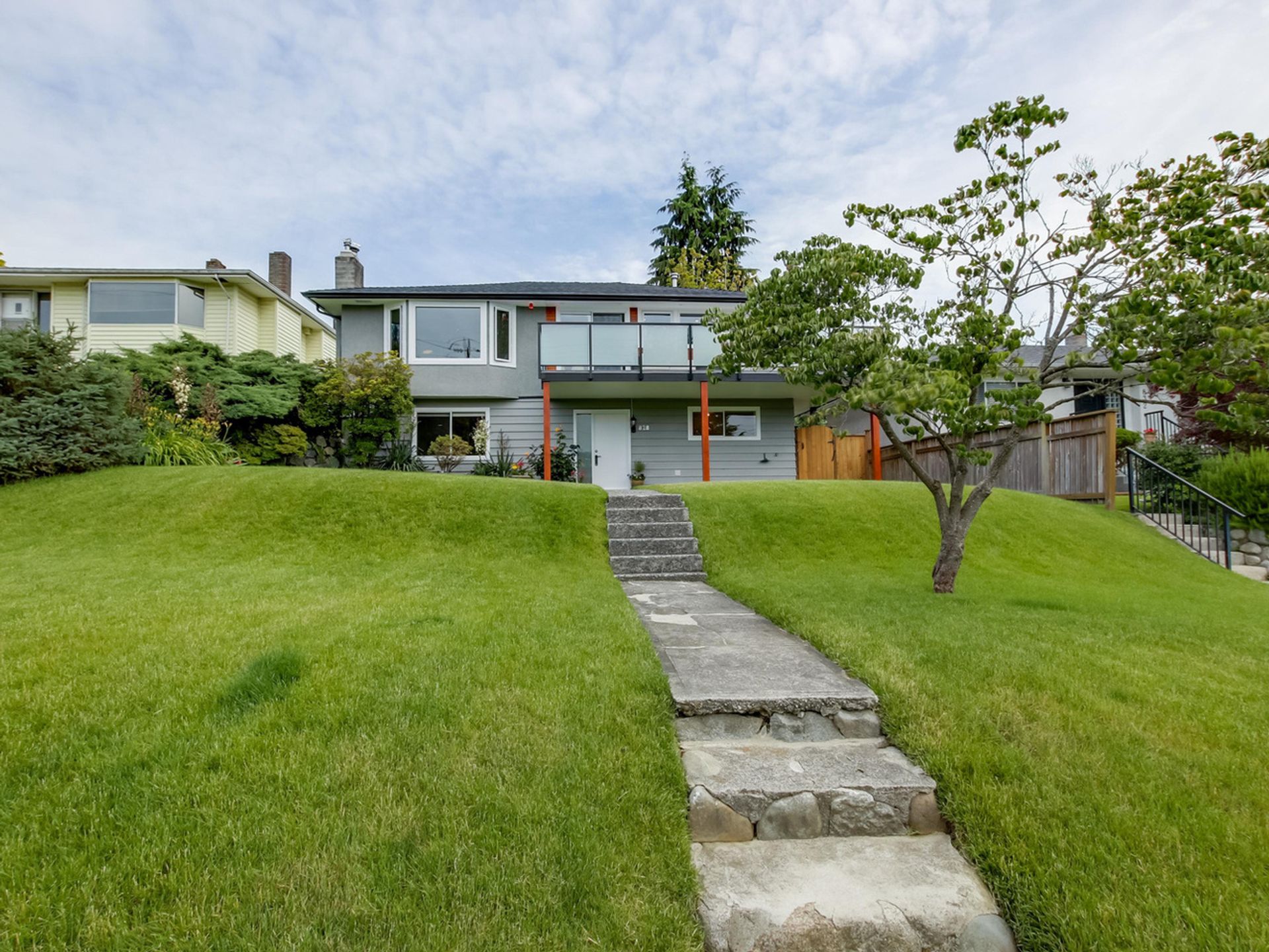 61750 at 828 4th Street E, North Vancouver