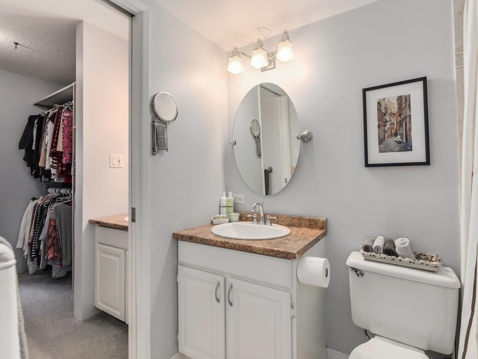 61964 at 321 - 206 15th Street E, North Vancouver