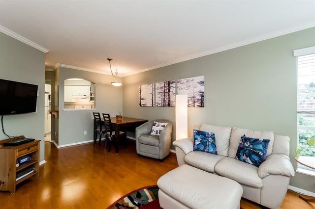 62039 at 301 - 250 4th Street W, North Vancouver