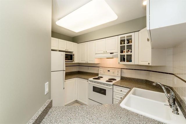 62051 at 301 - 250 4th Street W, North Vancouver