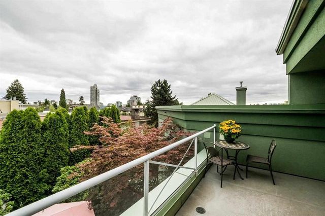 62064 at 301 - 250 4th Street W, North Vancouver