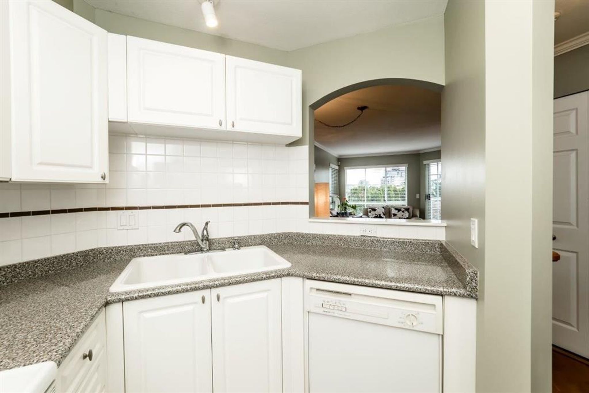 62046 at 301 - 250 4th Street W, North Vancouver