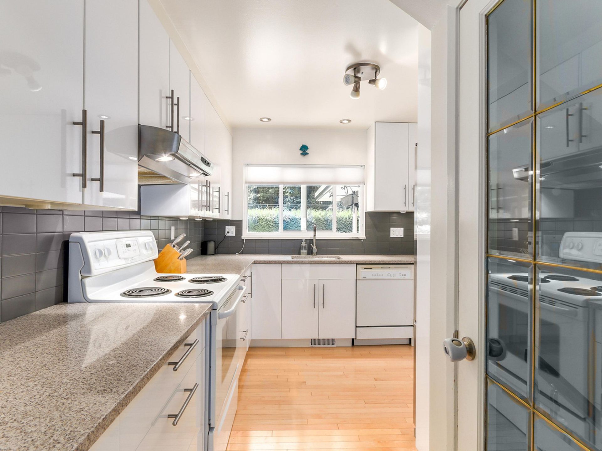 62090 at 151 - 3300 Capilano Road, North Vancouver