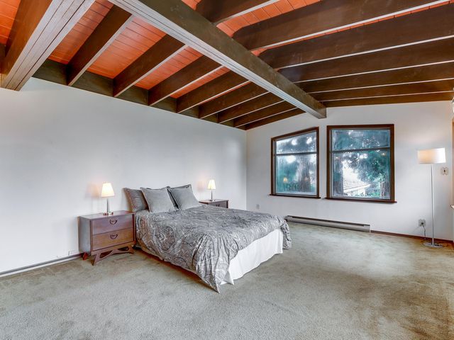 62191 at 159 Kensington, North Vancouver