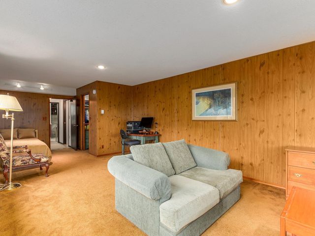 62206 at 159 Kensington, North Vancouver