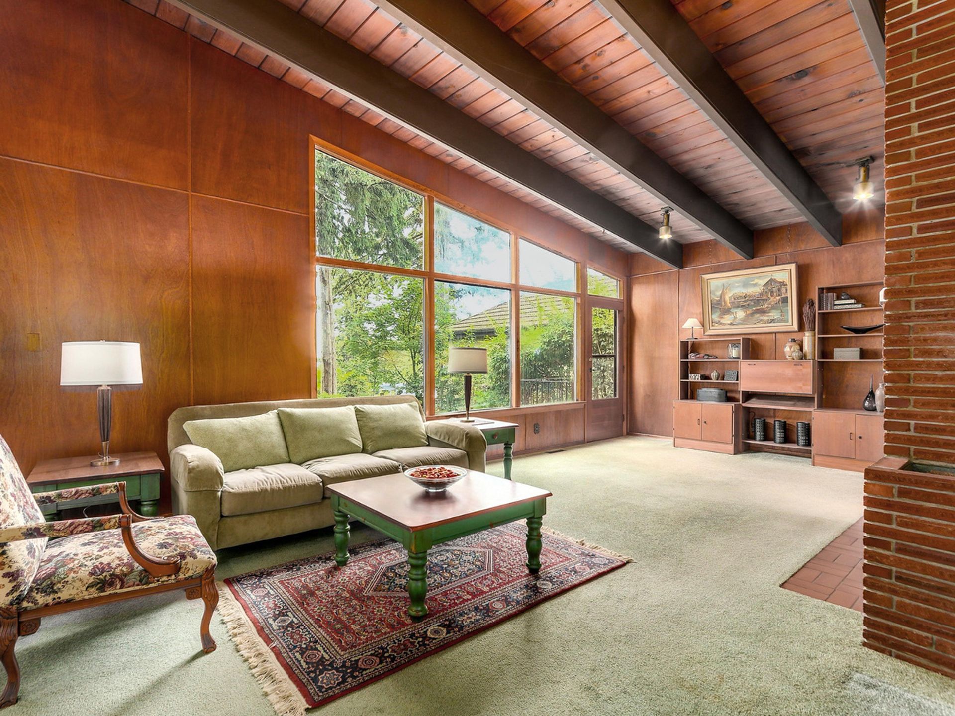 62155 at 159 Kensington, North Vancouver