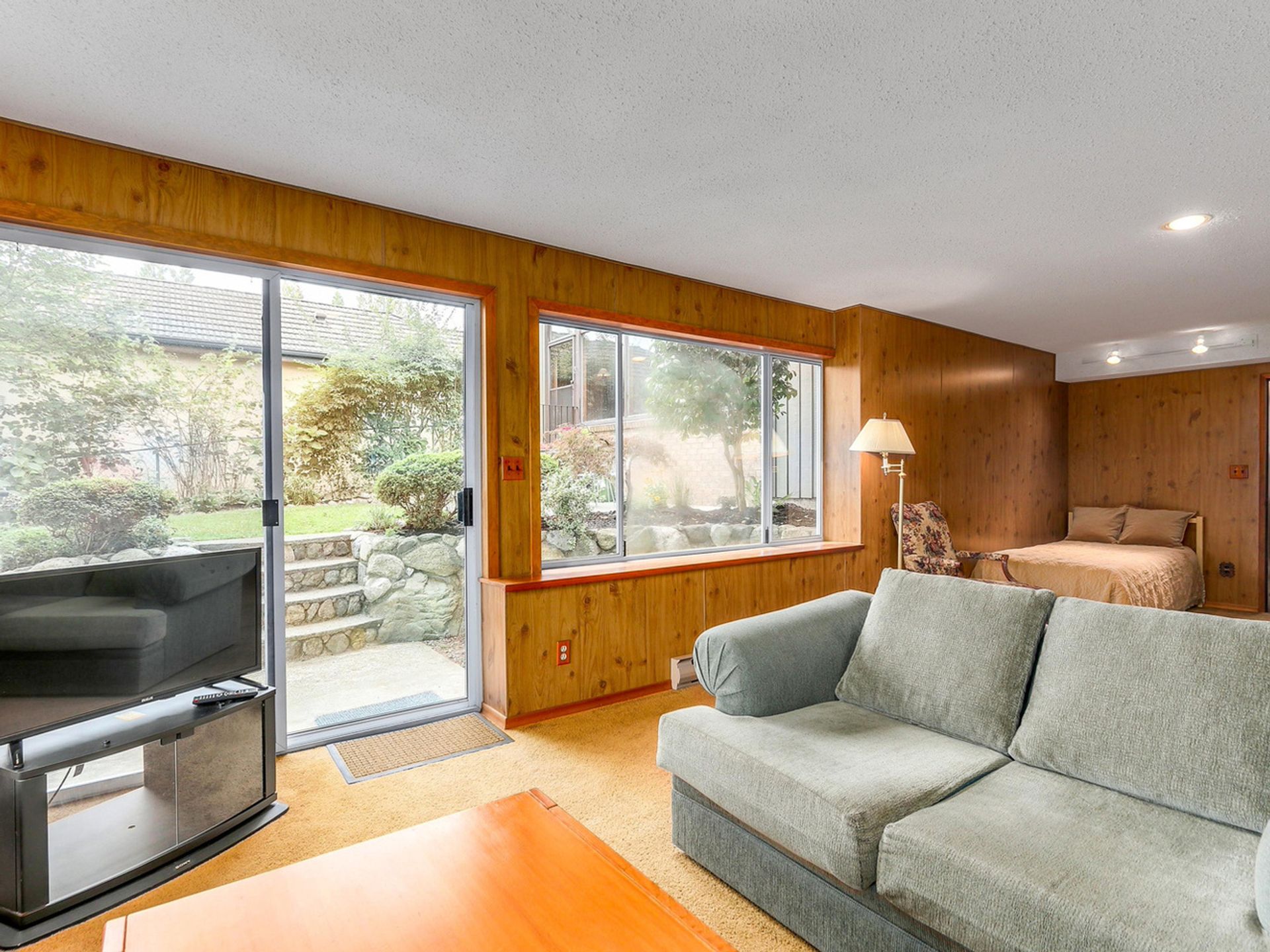 62203 at 159 Kensington, North Vancouver