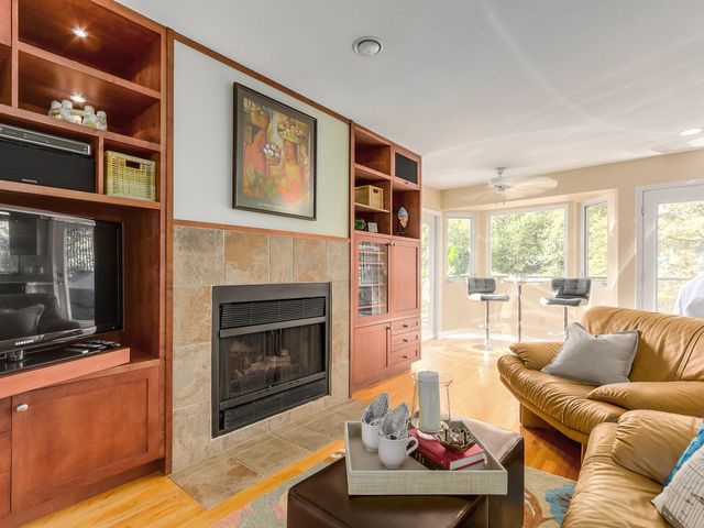 62299 at 1811 Coldwell Road, North Vancouver