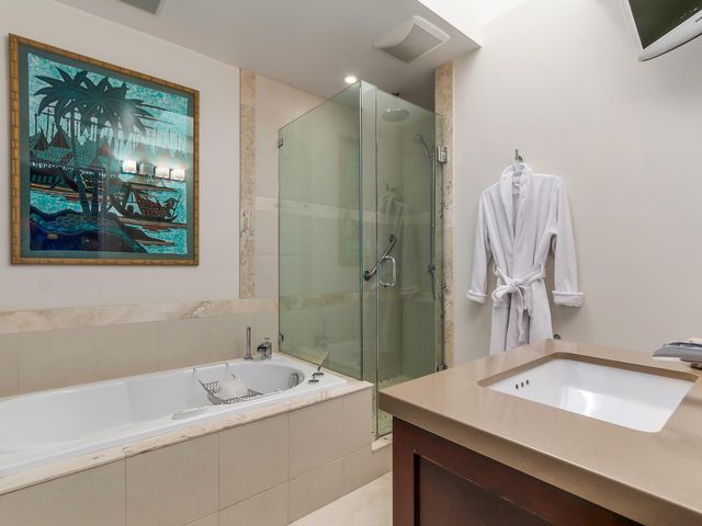 62305 at 1811 Coldwell Road, North Vancouver