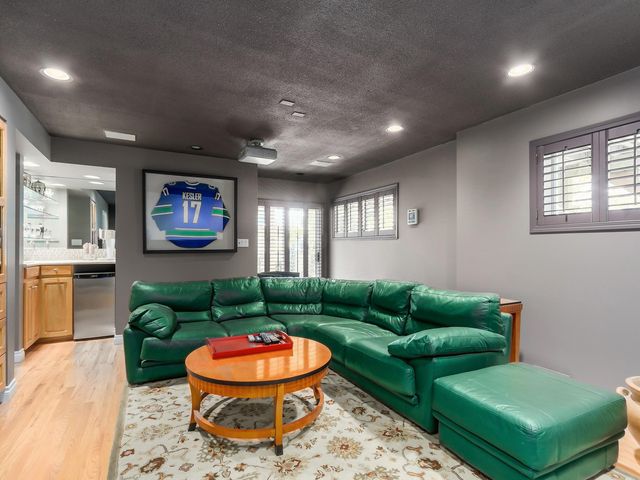 62317 at 1811 Coldwell Road, North Vancouver