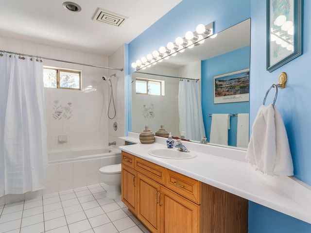 62440 at 1517 Lawson Avenue, North Vancouver