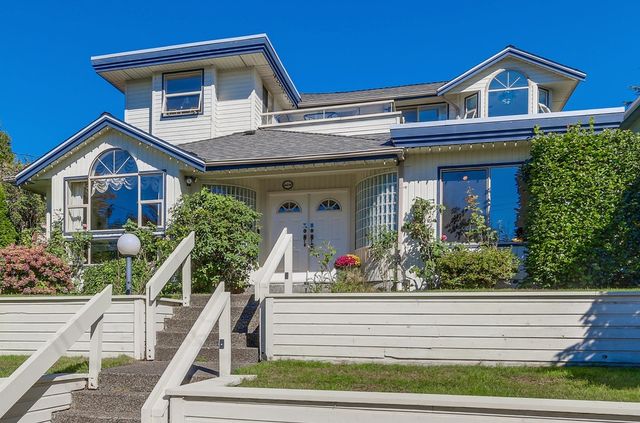 62483 at 1517 Lawson Avenue, North Vancouver