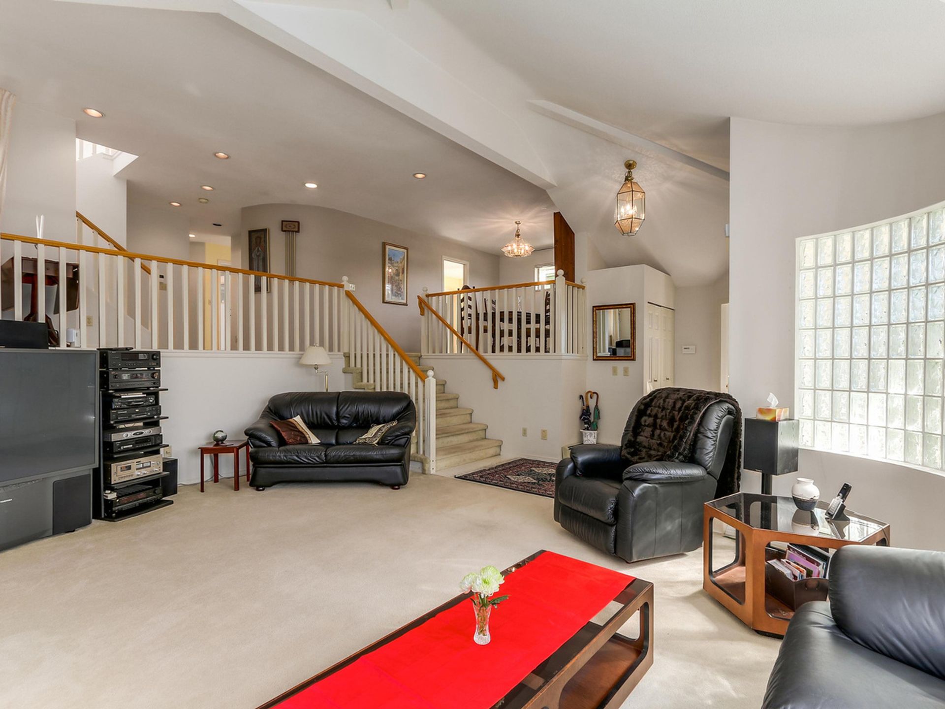 62395 at 1517 Lawson Avenue, North Vancouver