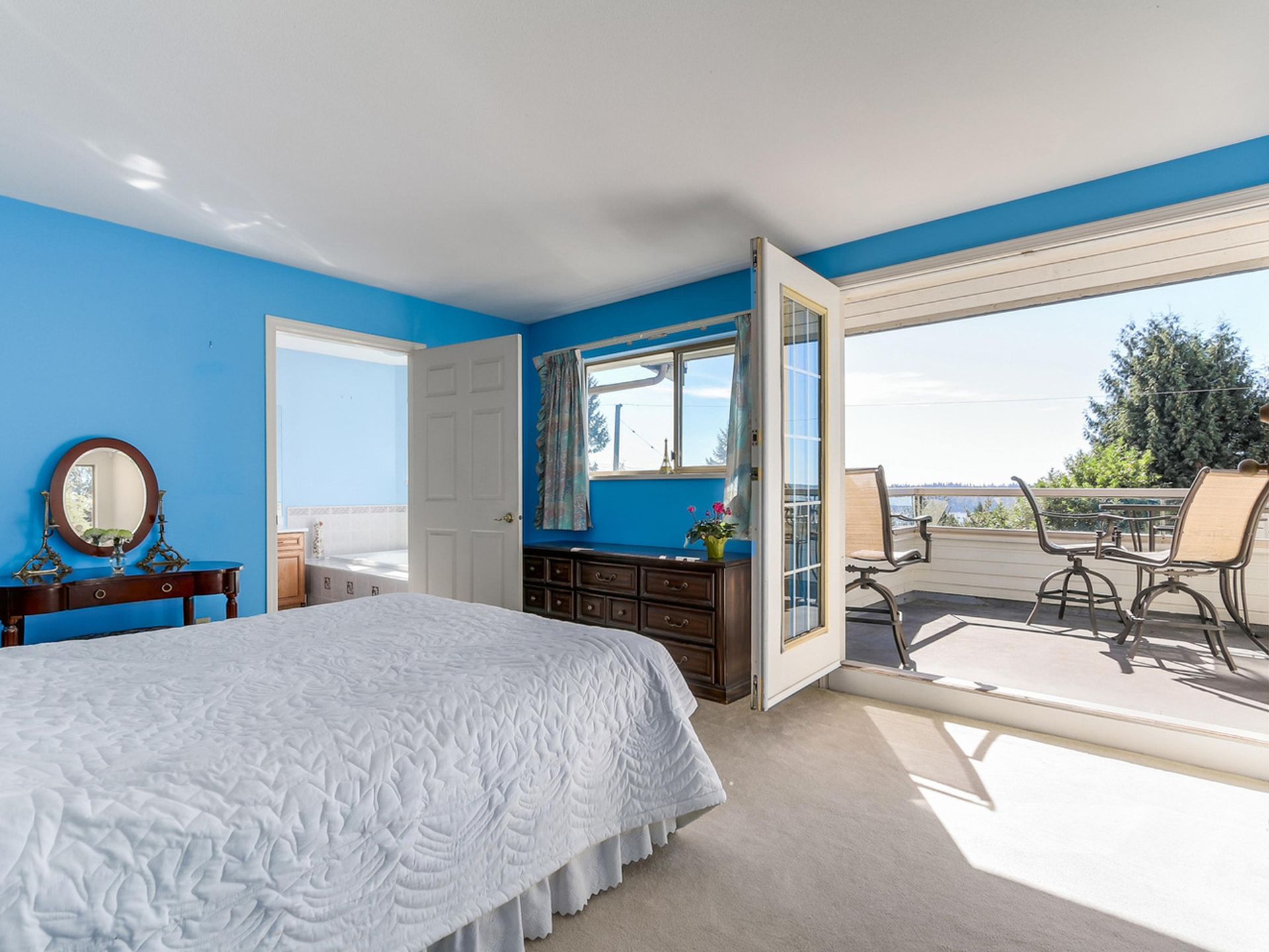 62416 at 1517 Lawson Avenue, North Vancouver