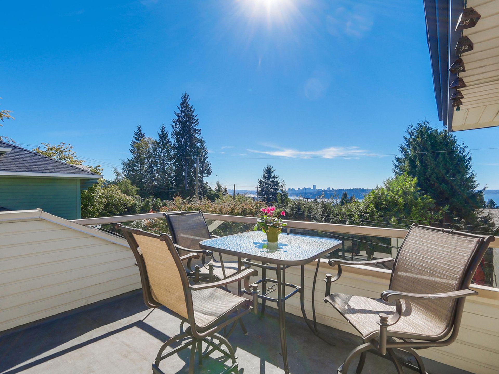 62419 at 1517 Lawson Avenue, North Vancouver