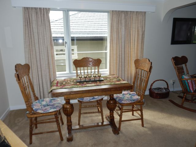 62613 at 533 16th Street E, North Vancouver