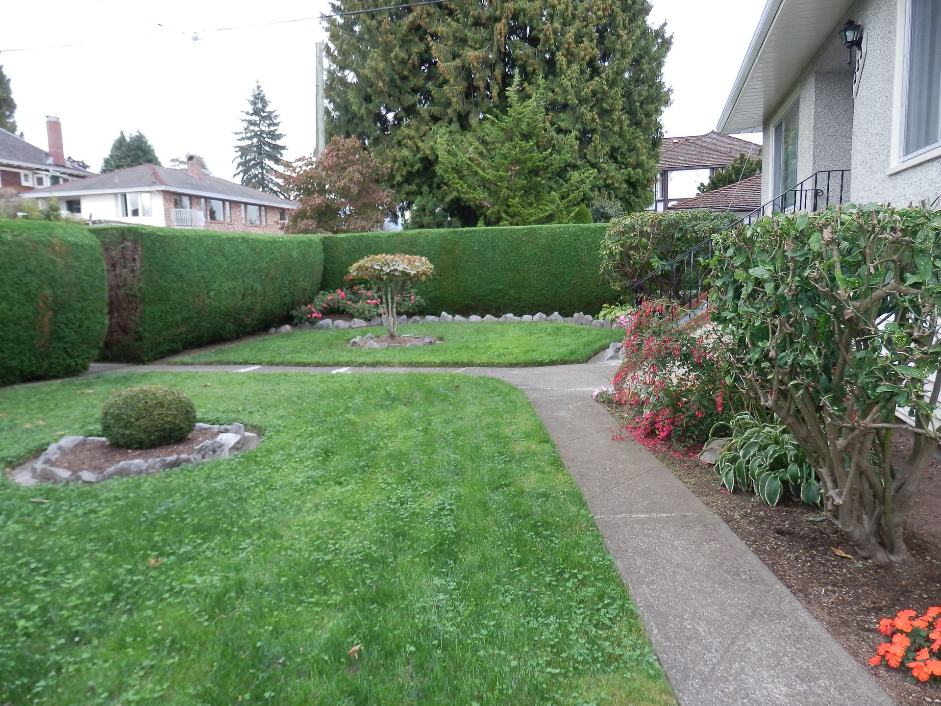 62583 at 533 16th Street E, North Vancouver