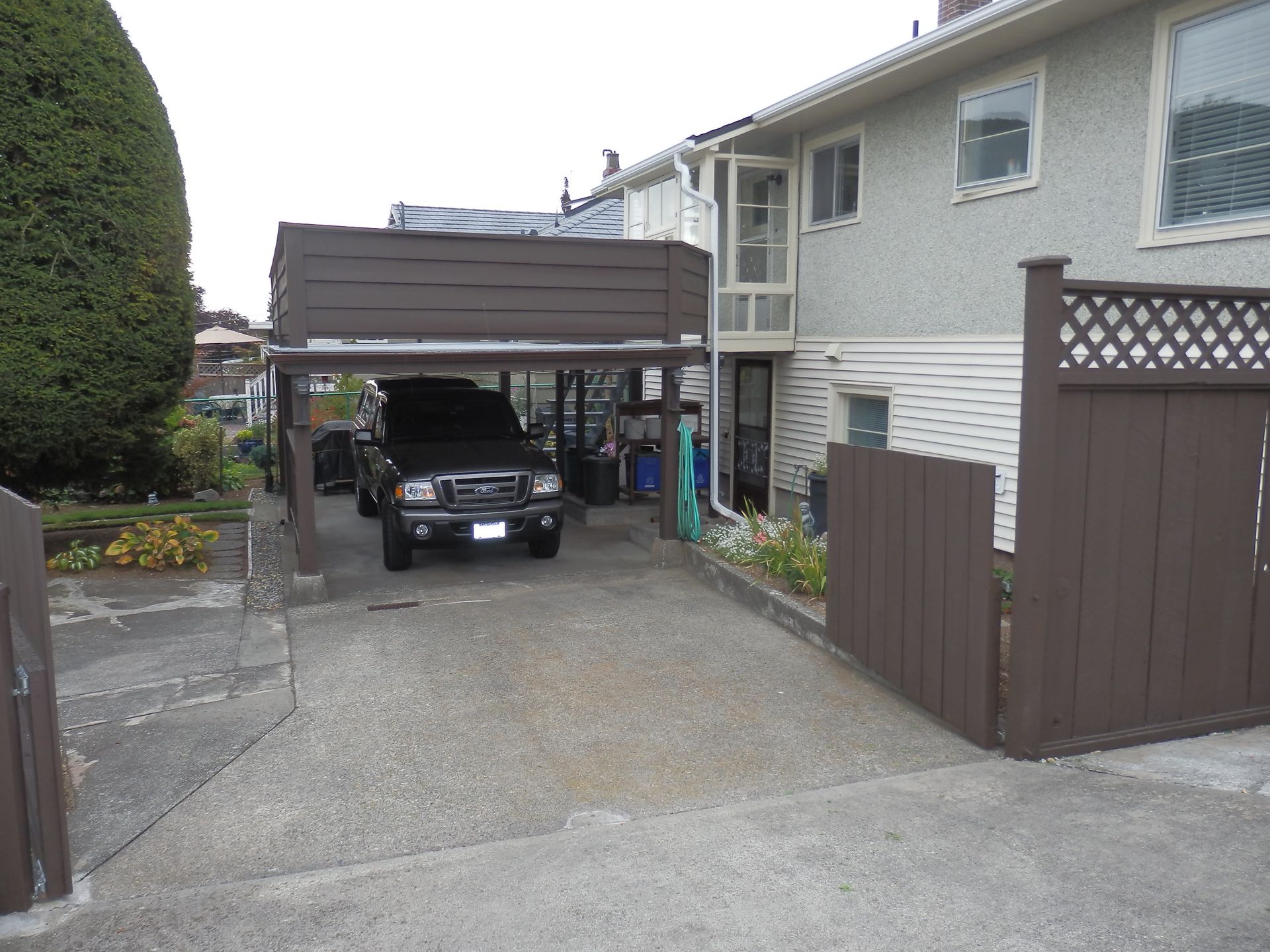 62595 at 533 16th Street E, North Vancouver