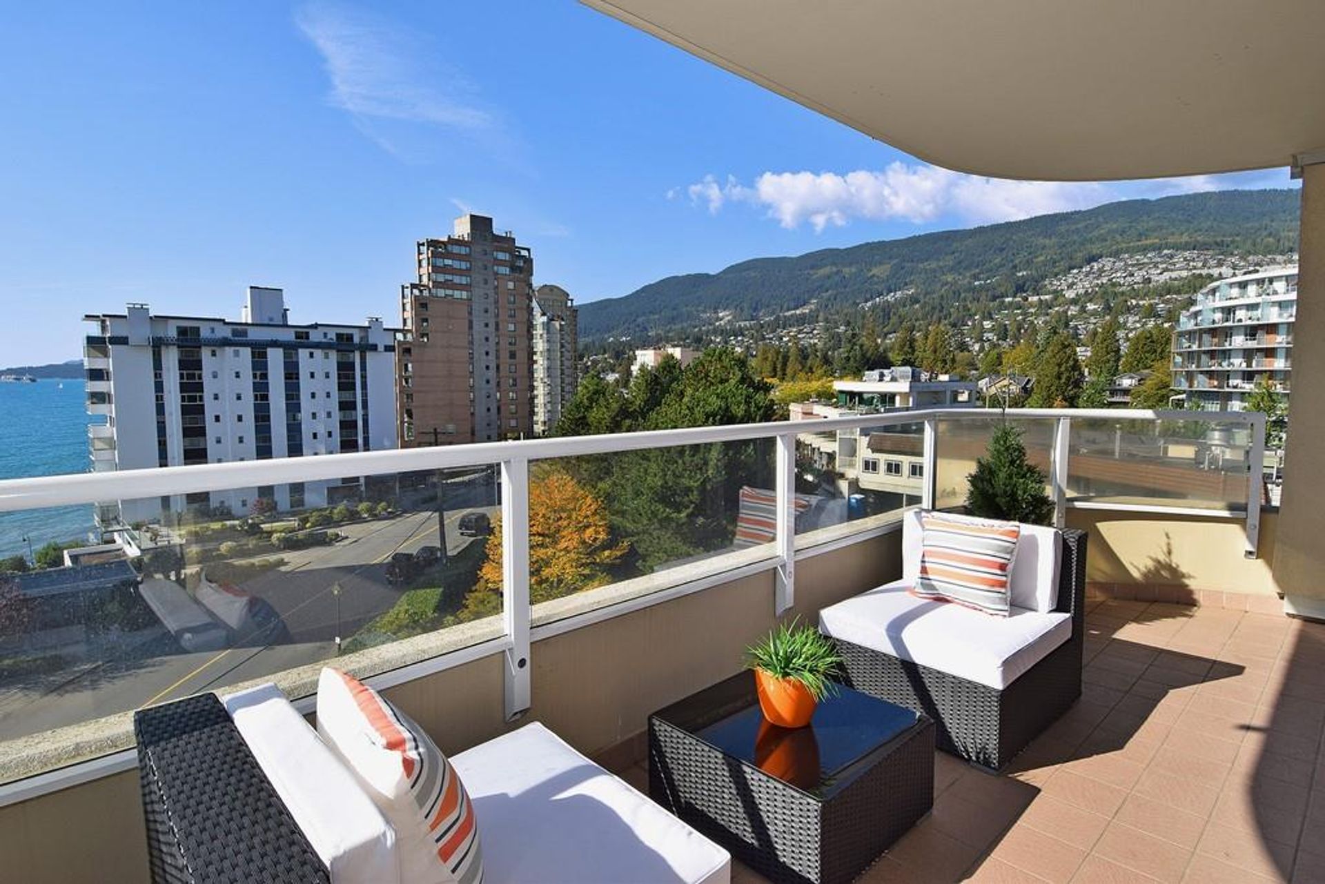 63108 at 603 - 2203 Bellevue Avenue, West Vancouver
