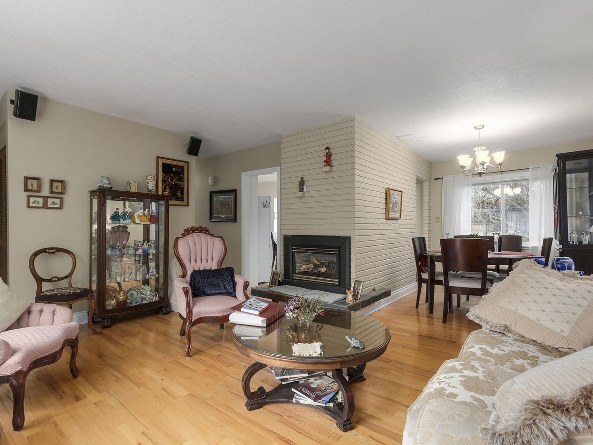 63137 at 1033 Kennedy Avenue, North Vancouver