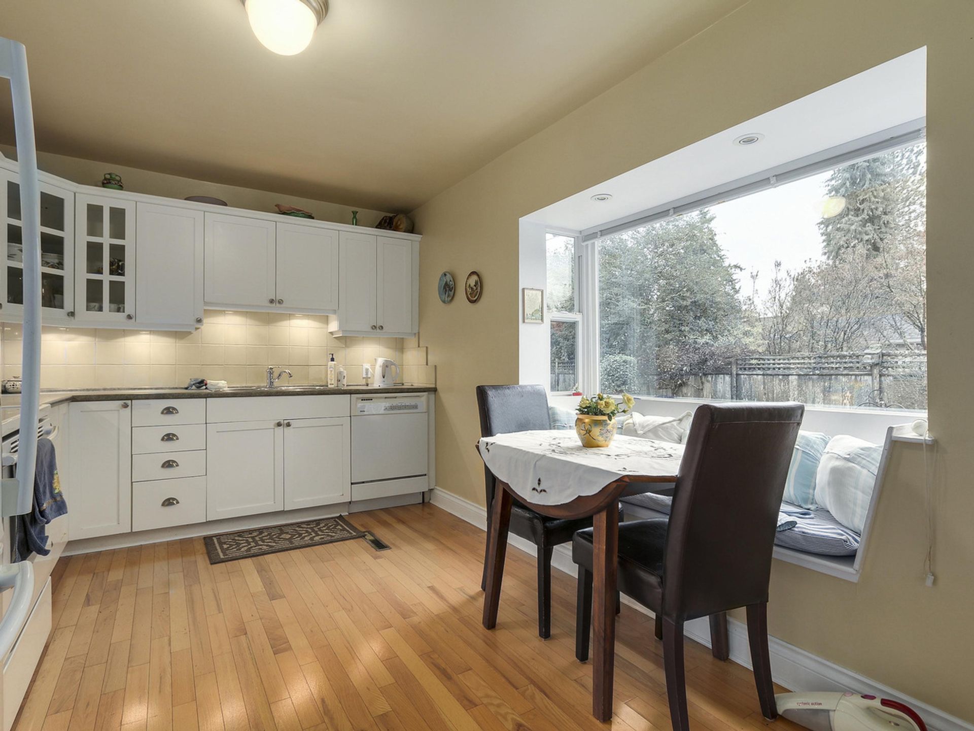 63149 at 1033 Kennedy Avenue, North Vancouver